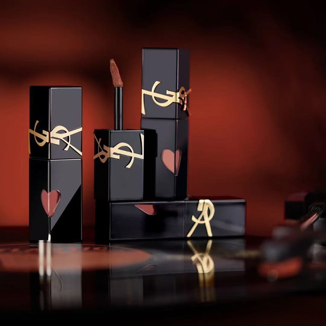 圣罗兰黑管镜面爱心唇釉610高清大图