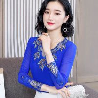 秋季蕾丝上衣女长袖2020新款洋气小衫薄款气质网纱打底衫大码t恤 蓝色 M