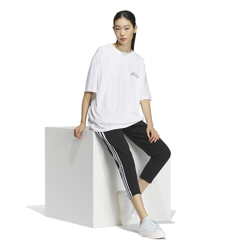 adidas originals Tee 后背花卉图案印花运动短袖T恤 女款 白色 IK8636