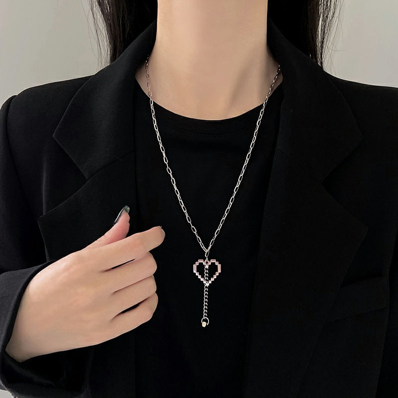 单层款全钛钢马赛克像素黑色爱心项链女ins嘻哈小众设计感钛钢不掉色