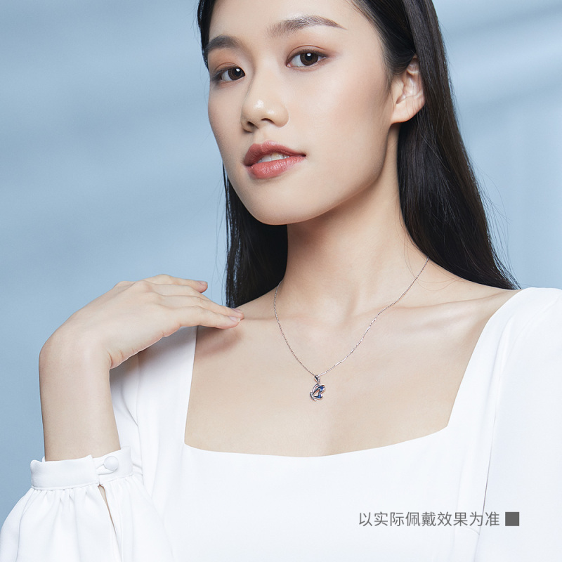 周大生铂金吊坠女Pt950白金蓝色蝴蝶珐琅工艺可配项链锁骨链挂坠