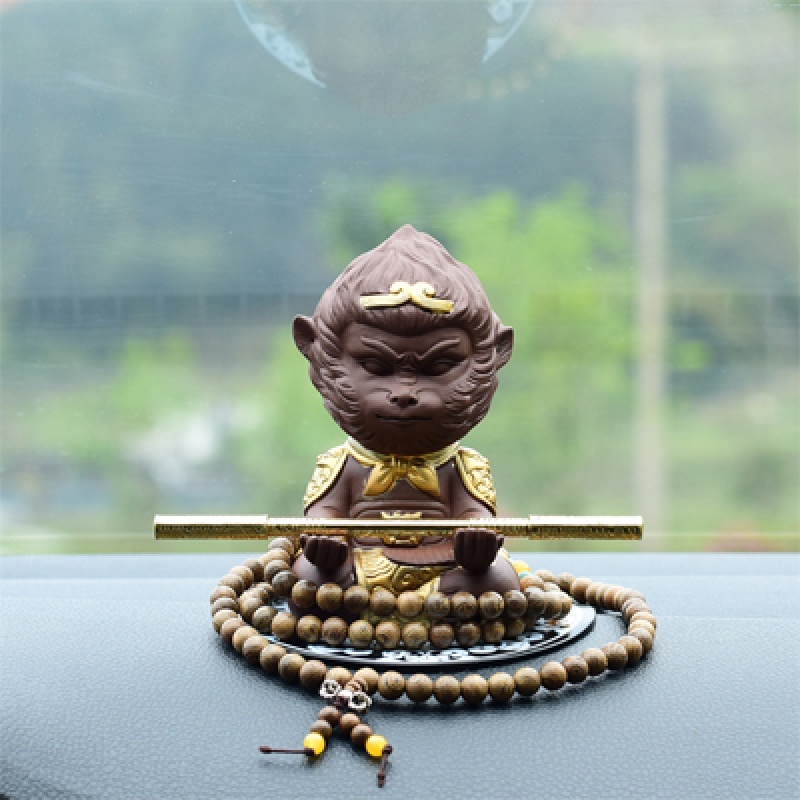 精品紫砂Q版关公武圣关羽陶瓷可爱车载祝福摆件车内车上饰品 三维工匠 齐天大圣[送防滑垫鸡翅木佛珠]高清大图