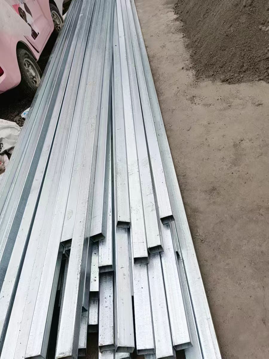 春昆阳岚 方杆 根高清大图