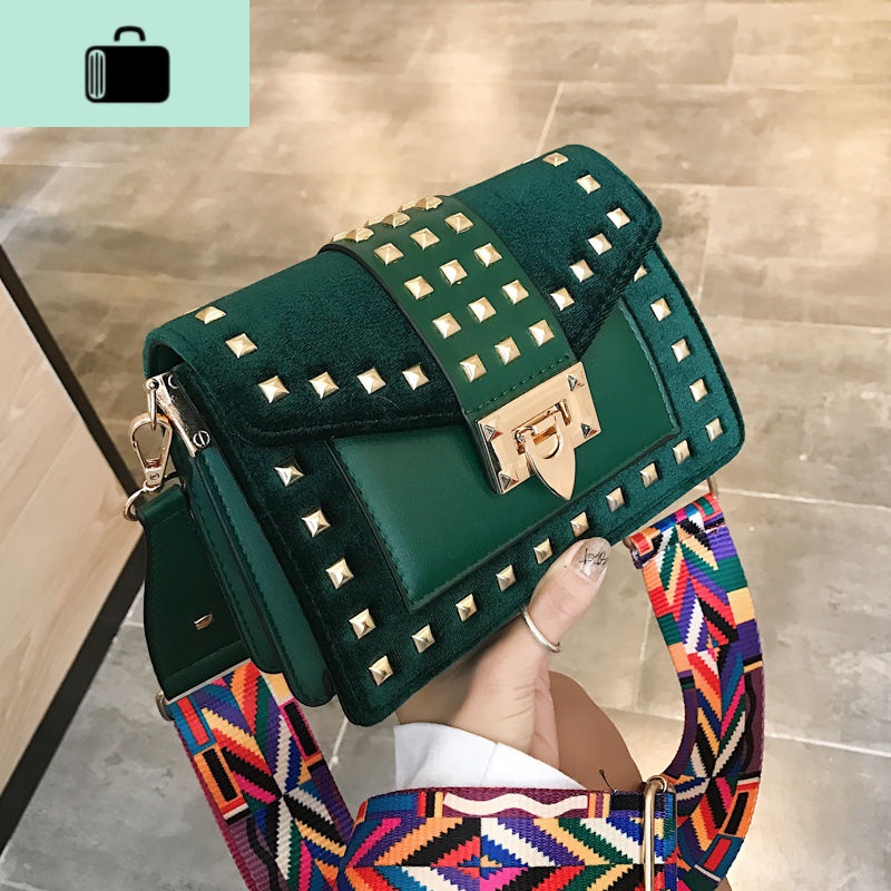 ins超火小包包女2020秋季新款潮单肩包韩版铆钉百搭斜挎包小方包NEWLAKE高清大图