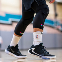 耐克 Nike Zoom Freak 1 字母哥签名战靴1代 黑白蓝橙倒钩男子气垫实战篮球鞋