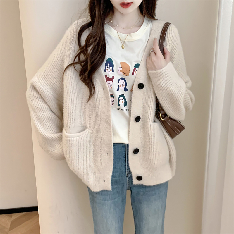 唐狮日系白色毛衣外套女新款早秋季V领针织开衫简约小众qd