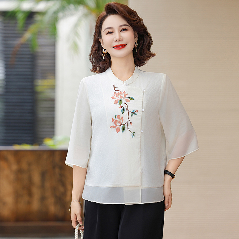 妈妈装中式女装大码休闲中老年上衣时尚刺绣女装中年衣服60岁夏装
