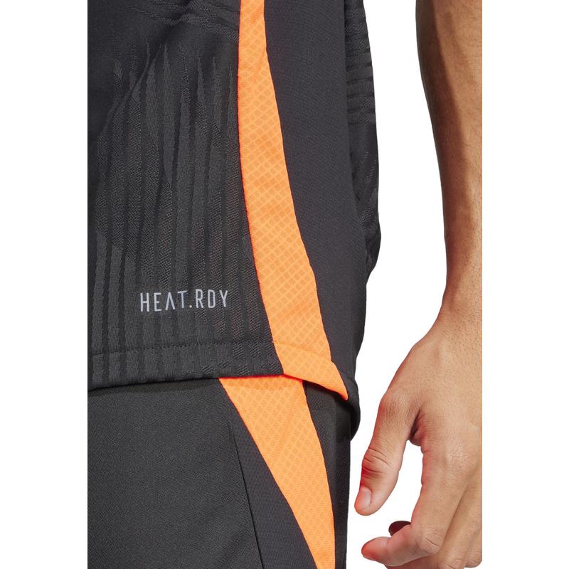 Adidas男士足球训练运动T恤短袖透气速干黑红色休闲服饰高清大图