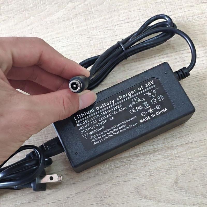 电动滑板车小米单孔冲充电器原装42v配件36v锂电池米家电动滑板车小米