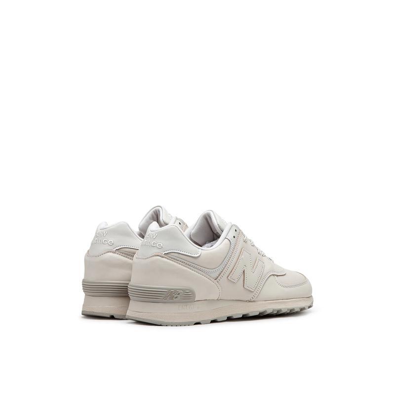新百伦(New Balance)跑步鞋男576高端休闲运动鞋灰白色系经典Logo