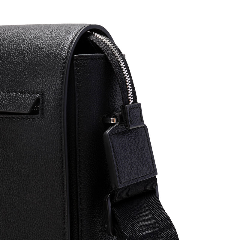 雨果博斯hugoboss男士black系列单肩斜挎包电脑包50491939