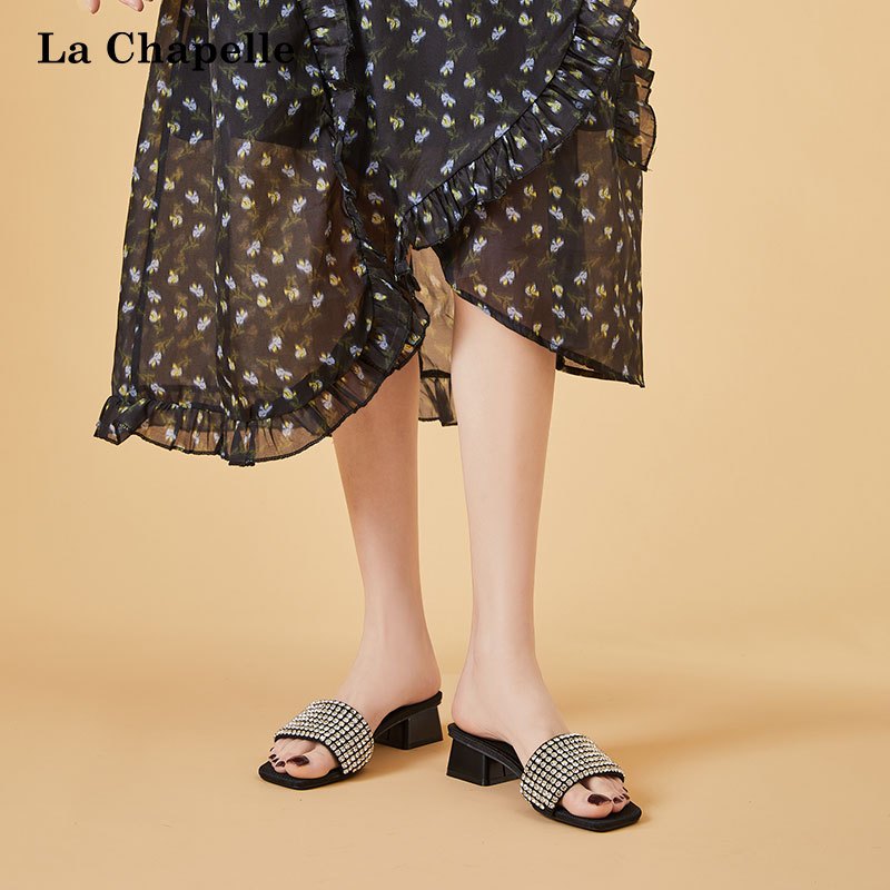 La Chapelle/拉夏贝尔新款低跟气质女鞋面水钻一字带凉拖
