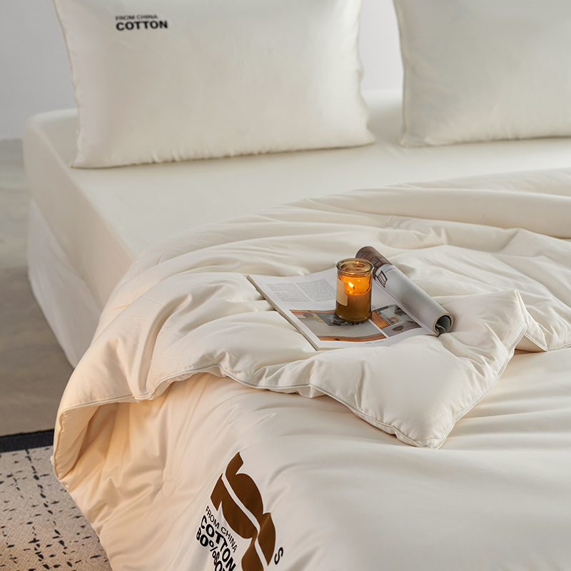 采馨 100支全棉大豆纤维被 (冬被-白色)200*230cm 条高清大图