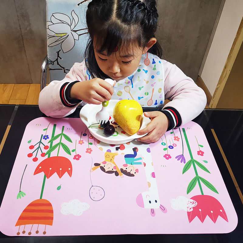 学生桌布餐垫儿童环保安全隔热防水防油学生桌布防滑用餐垫高清大图