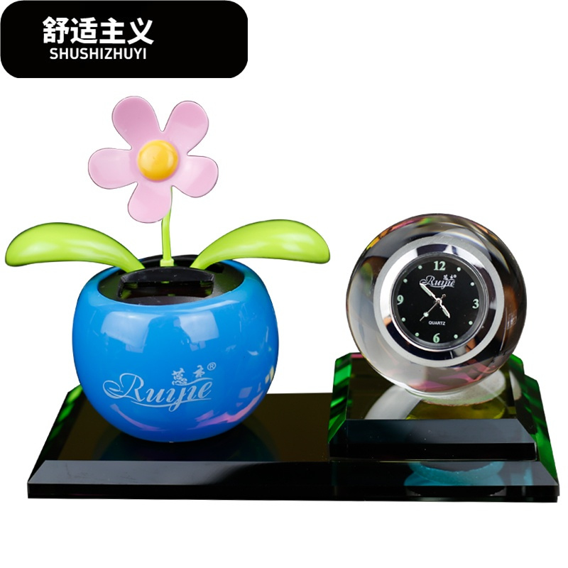 创意汽车摆件太阳能摇头小和尚卡通车载香水男女可爱饰品车内用品