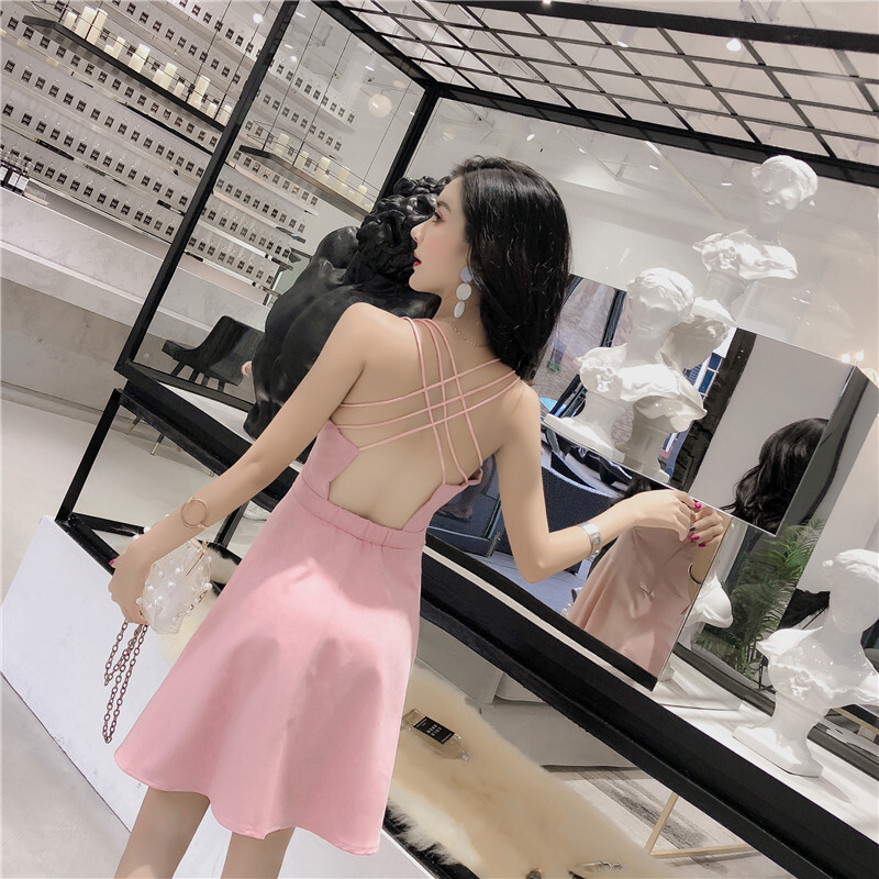 小心机性感连衣裙女夏2018新款名媛气质露背交叉修身礼服带裙子