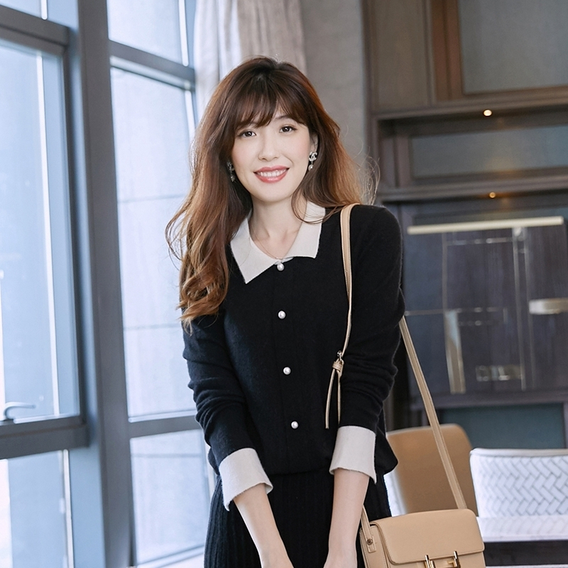 2018秋季新款娃娃领羊绒衫女短款毛衣外搭带扣针织打底衫黑色