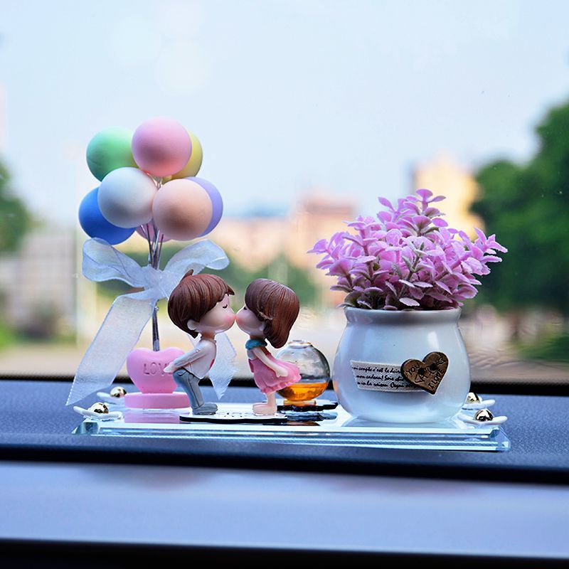 汽车香水摆件情侣车内饰品创意高档小车车载装饰用品大全女神车品情侣