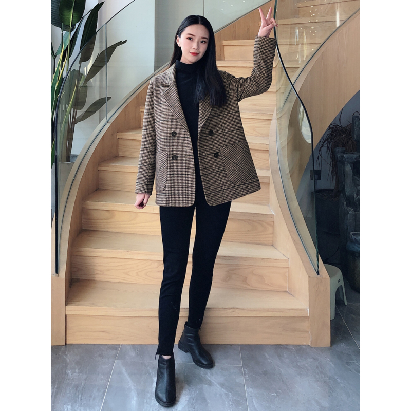 艳如飞格子毛呢西装外套女春秋新款设计感小众千鸟格小西服短款女士