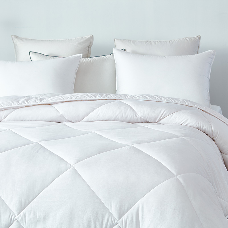 梦洁家纺 抗菌七孔大豆被 200x230cm高清大图