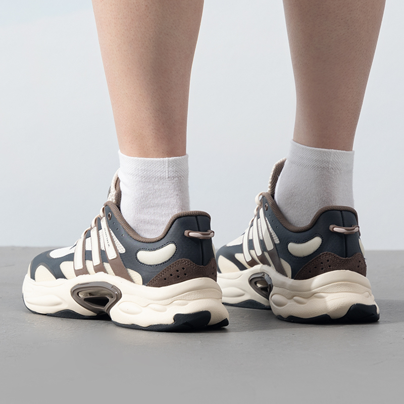 Adidas/阿迪达斯男鞋新款轻便透气低帮运动休闲跑步鞋IF6724 ZP