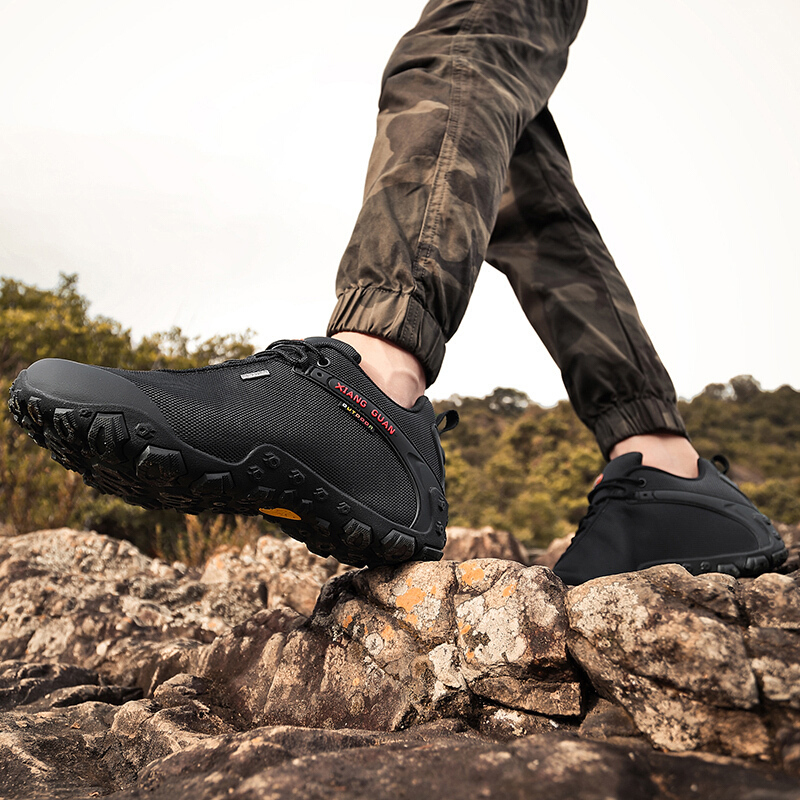户外鞋登山鞋男女款春夏季防泼水保暖莱卡牛津布徒步鞋