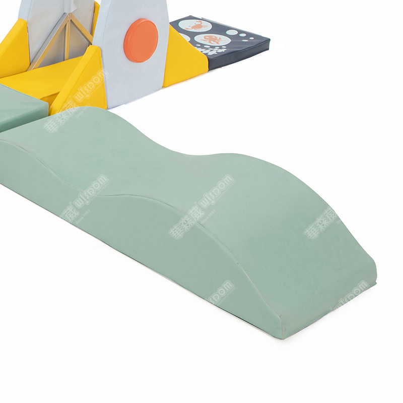 华森葳 火车攀爬组合C高清大图