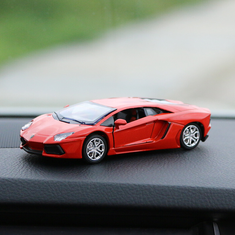 车模汽车摆件车载香水兰博基尼跑车香水座创意时尚摆件