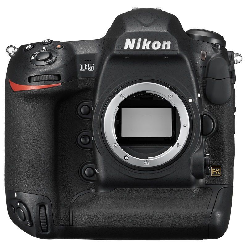 尼康(Nikon) D5 CF版(SB5000闪光灯+备用电池)数码单反相机 单机身不含镜头 约2082万像素
