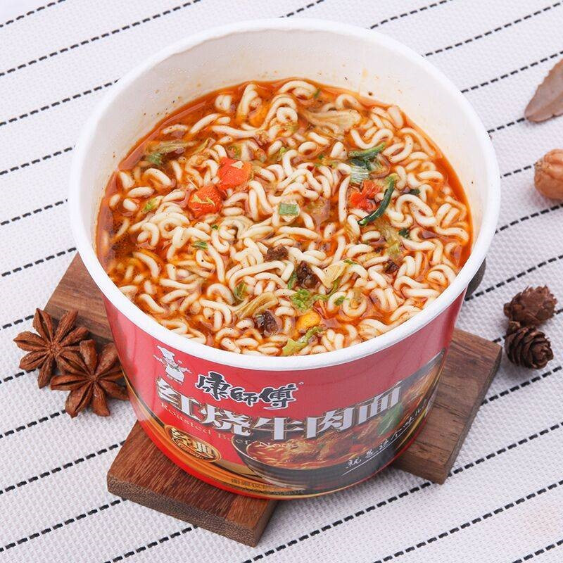 方便面 12桶/箱（红烧牛肉 香辣牛肉 老坛酸菜 香菇炖鸡） 口味随机