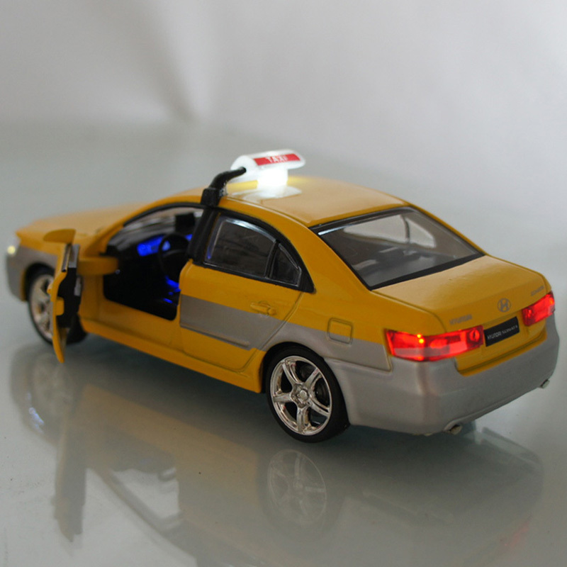 彩珀132北京现代出租车的士计程车回力合金模型盒装宝宝玩具红色盒装