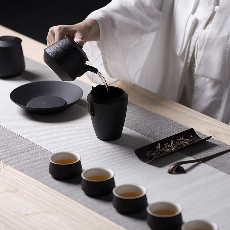 万仟堂(EDENUS)汉风侯02·成套茶具黑铁釉(一壶一承一海六杯一罐)高清大图