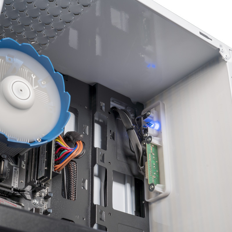攀升 AMD锐龙R5 2400G升3400G四核处理器/A320/8G DDR4内存/240G固态 台式电脑家用娱乐集显主机 游戏台式机 组装机 电脑主机 DIY整机