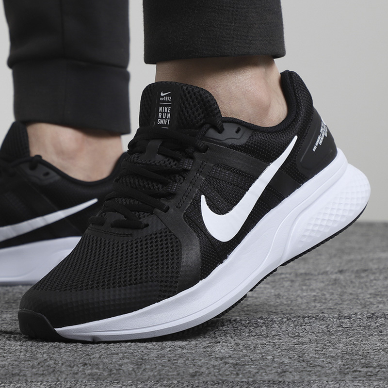 NIKE耐克鞋男2021新款经典黑白轻便运动鞋防滑跑步鞋CU3517-004