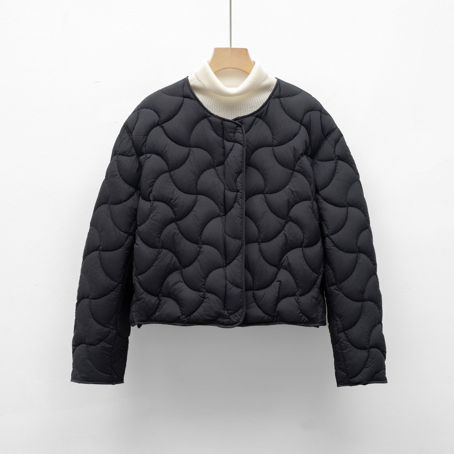 秋冬新国标90绒新品宽松极简风轻薄圆领羽绒服短外套