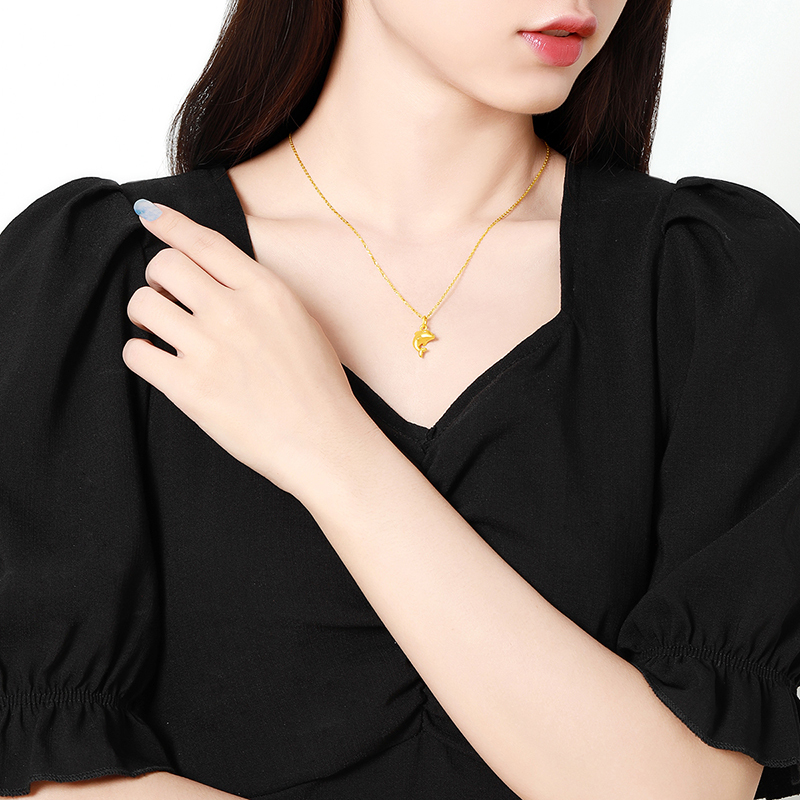 梦金园3d硬金海豚黄金吊坠可爱足金吊坠金坠子轻奢小众送女友生日礼物