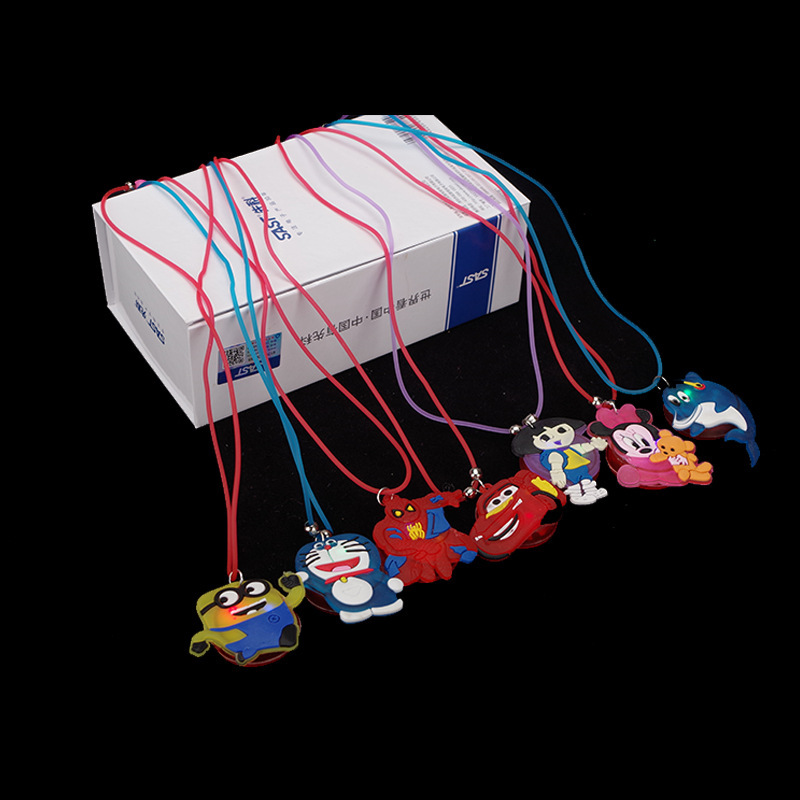 优品推荐】发光卡通亚克力项链男孩女孩生日礼