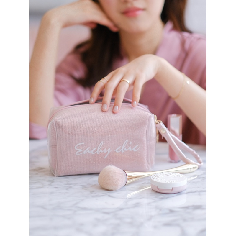 化妆包女便携ins风超火收纳包可爱日系韩国化妆袋小号随身收纳袋三维