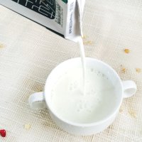 圣牧有机纯牛奶 全脂牛奶精品装200ml*12盒 包邮 12月底产