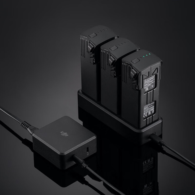 大疆100W 桌面充电器 DJI Mini 5 配件高清大图