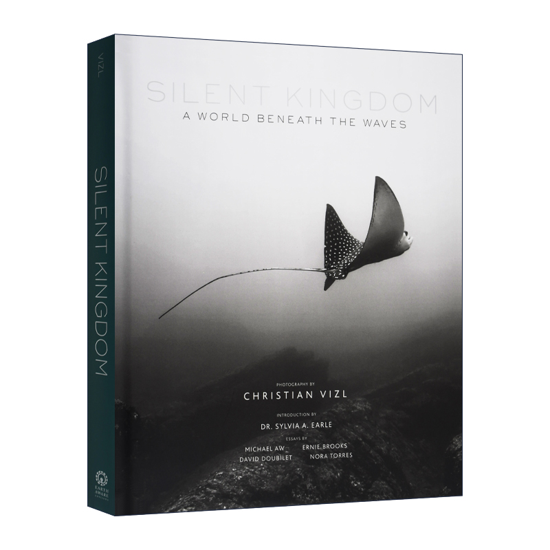 王朝 动物王国兴衰史 [正版]英文原版 Silent Kingdom 沉默的王国 海底世界 黑白水下摄影作品集 海洋生物高清大图