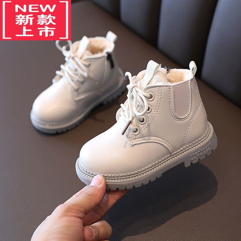 可莉允女童炸街马丁靴春秋款模特走秀黑色儿童靴子男童秋天两岁宝宝鞋子图片