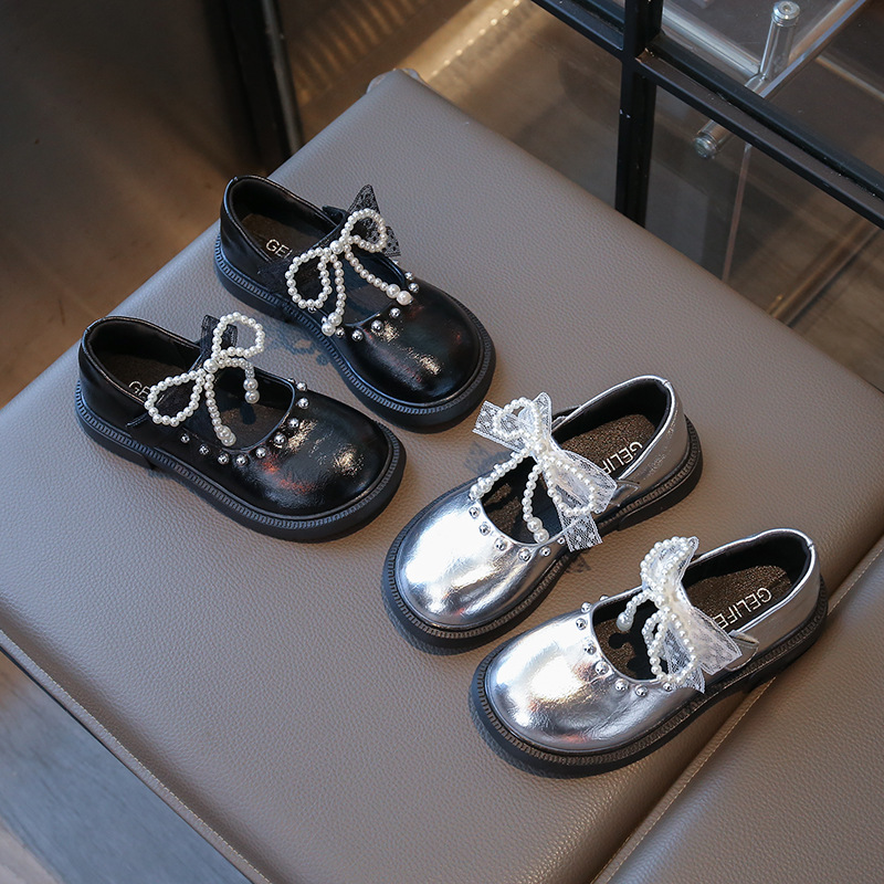 女童皮鞋珍珠蝴蝶结公主鞋春秋新款儿童单鞋学生黑色演出鞋潮