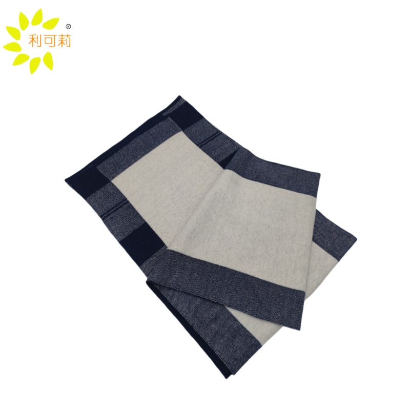 利可莉 防寒保暖围巾 加绒 条高清大图