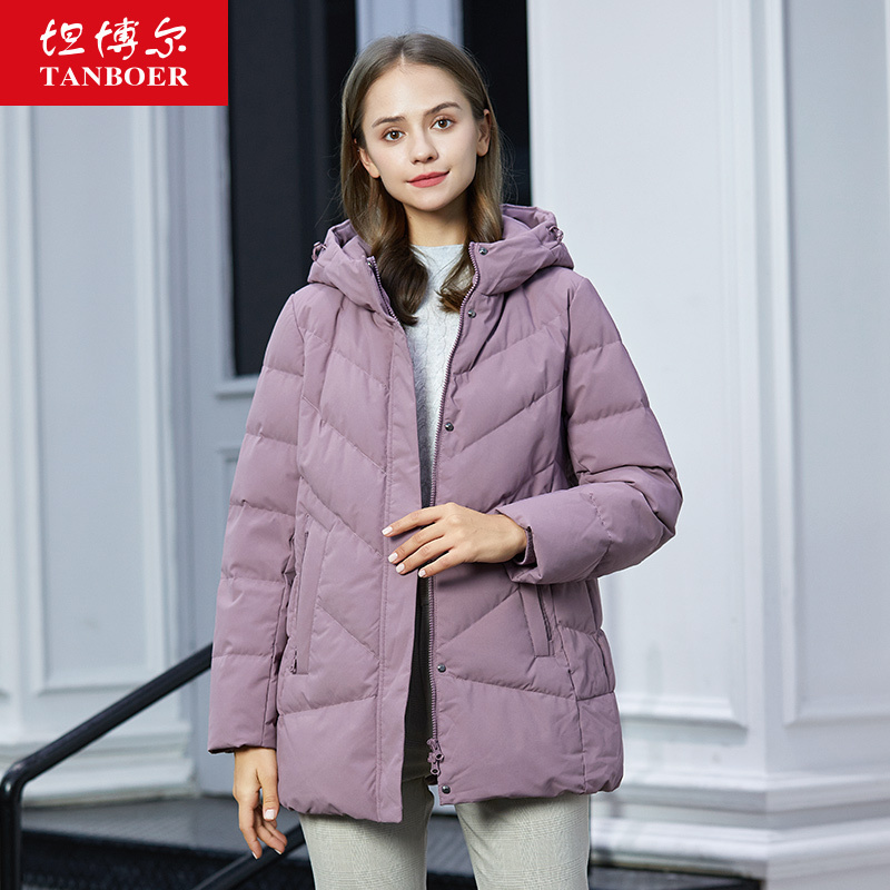 坦博尔新款羽绒服女妈妈款连帽大码宽松冬季中老年保暖外套