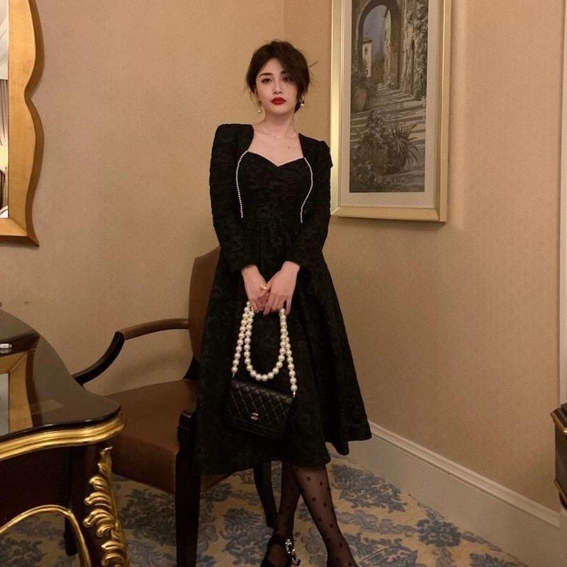 2021春季新款立体提花珍珠边复古连衣裙人间富贵花淑女气质收腰裙 黑色 S(建议90-100斤)