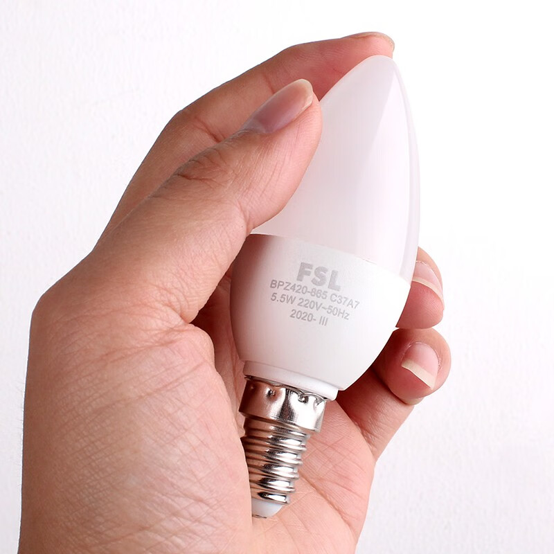 LED灯泡 E14暖光高清大图