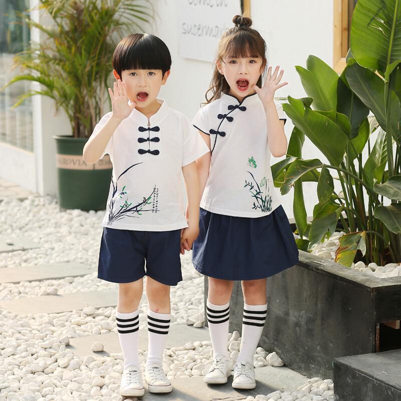 中式幼儿园园班民族儿童汉男童校中风