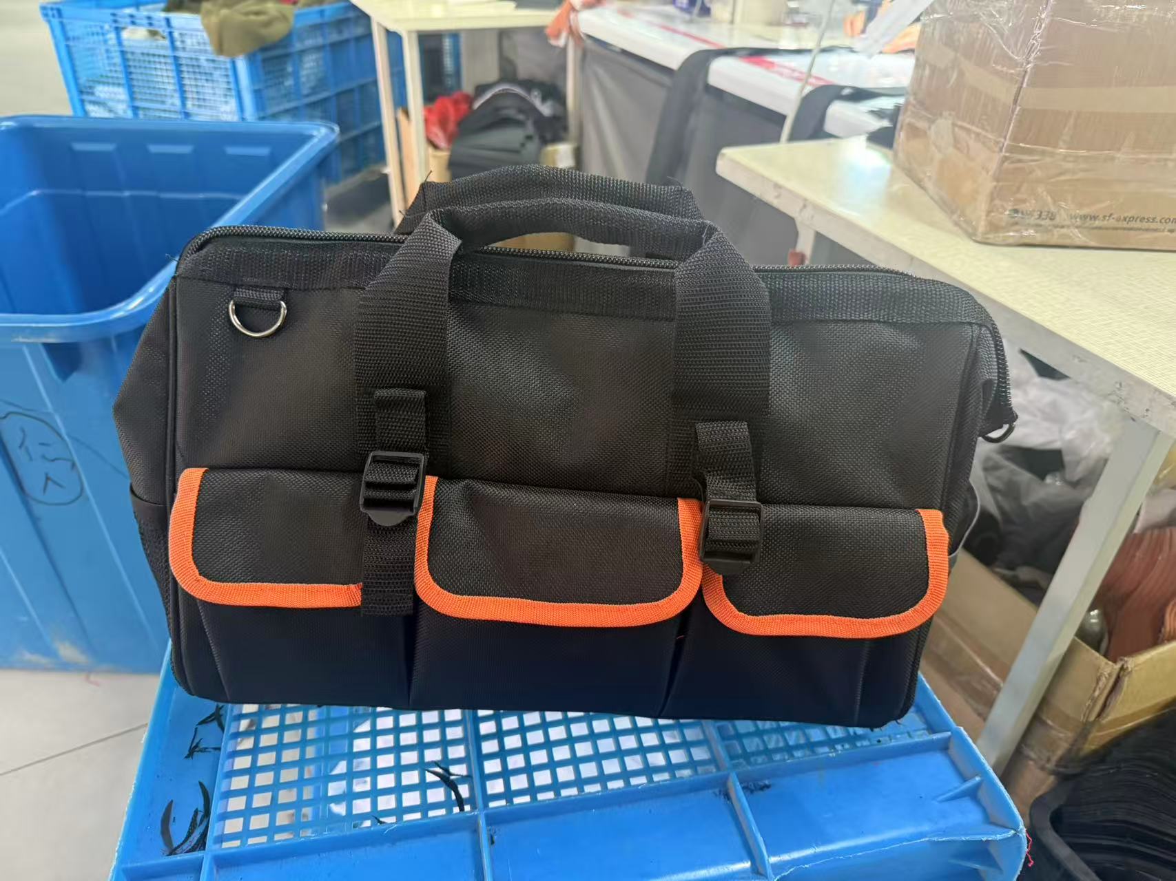 酷美智悦 工具包17寸 KM-BH1201 个高清大图