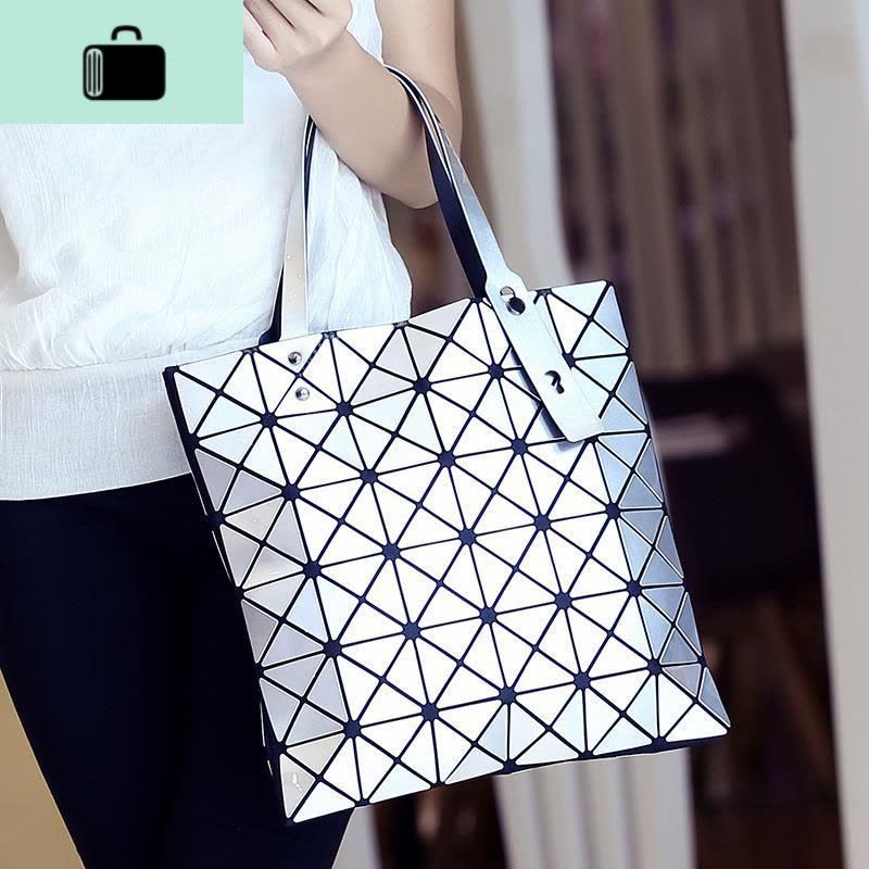 2020夏季新款女包几何菱格手提包折叠包徐璐同款镭射包单肩包6格NEW LAKE女士单肩包图片